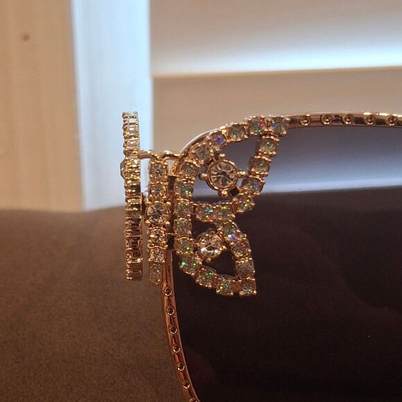 Woman’s Gold Crystal Rimmed Butterfly Chic Sun Glasses - Picture 11 of 12